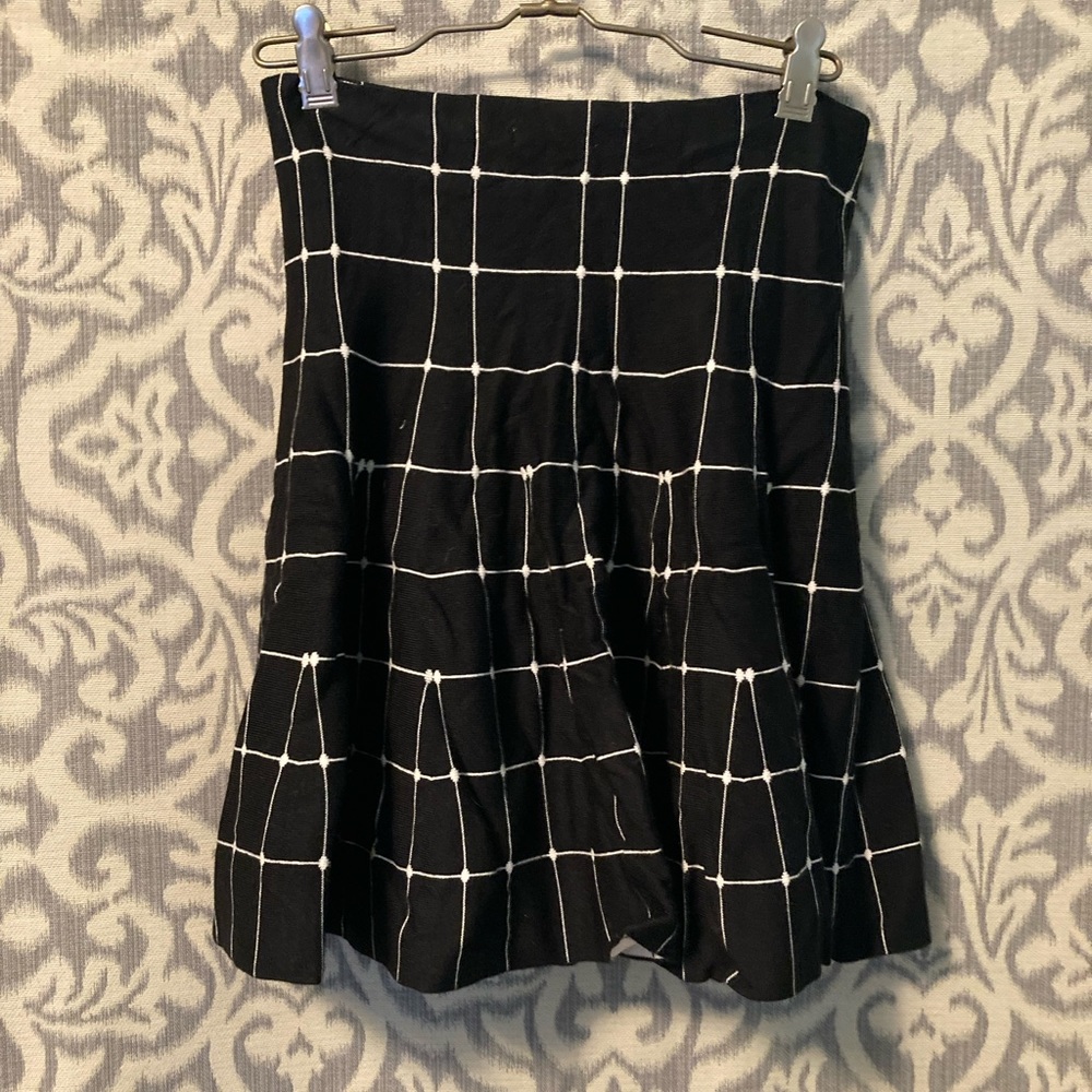 Wet Seal Black and White Checker Plaid Striped Stretch Skirt Size M/L